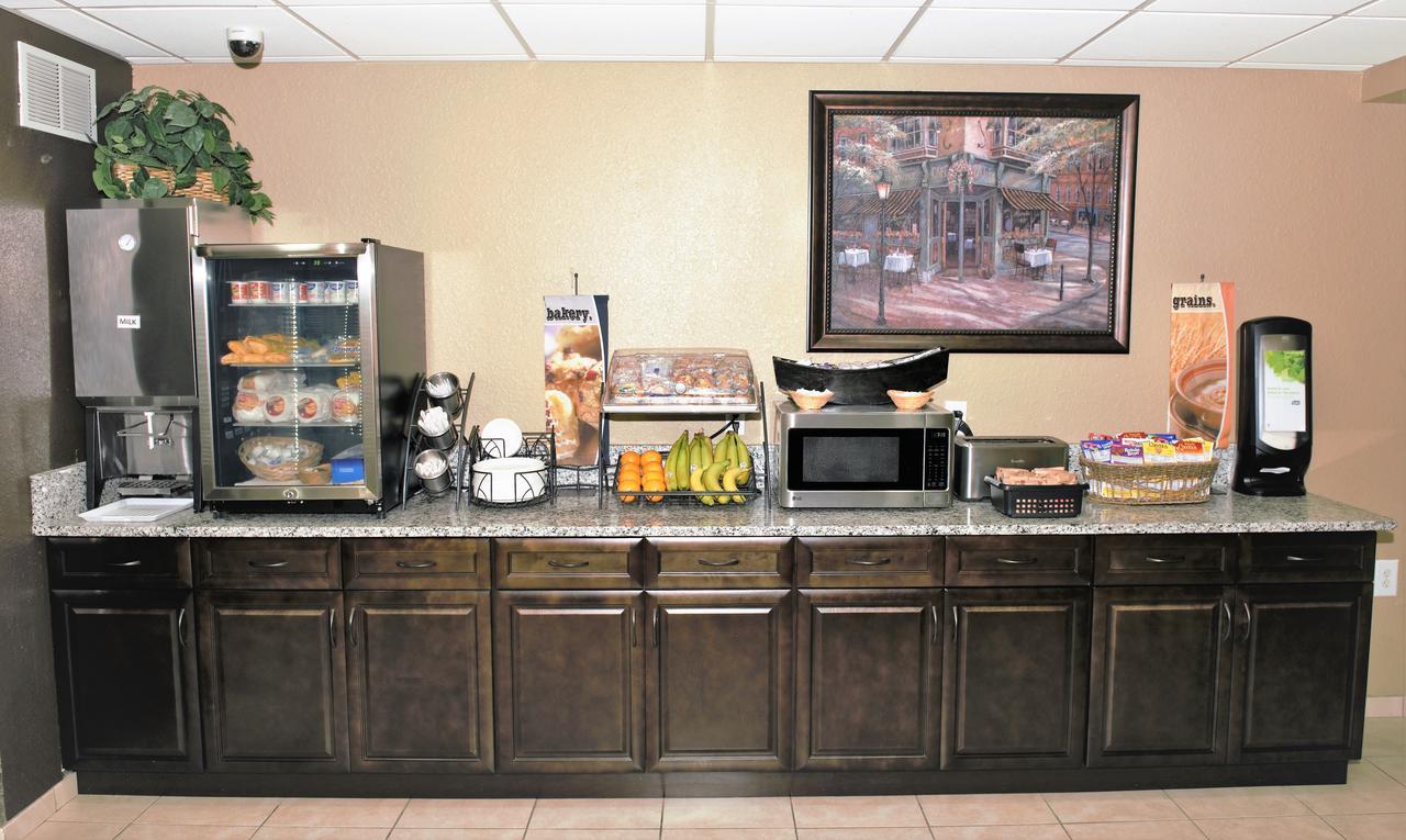 Microtel Inn & Suites By Wyndham Jacksonville Airport Zewnętrze zdjęcie