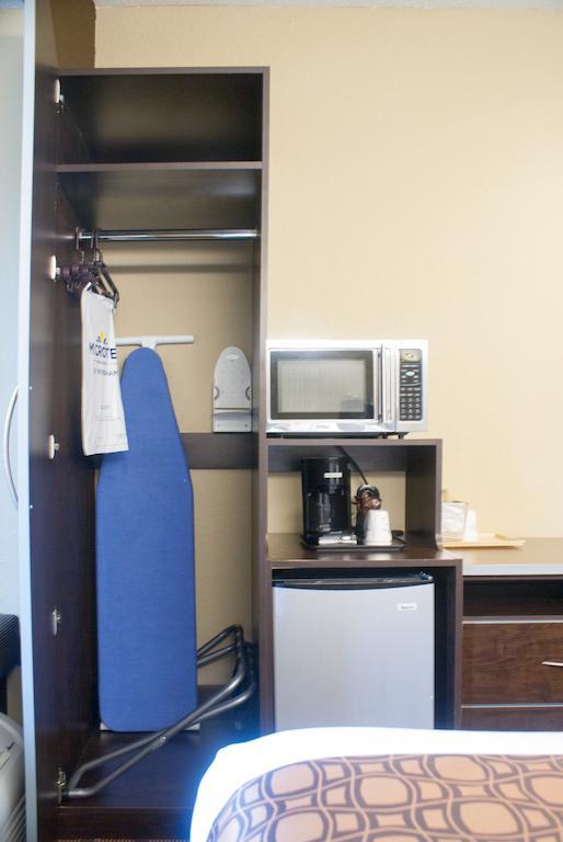 Microtel Inn & Suites By Wyndham Jacksonville Airport Zewnętrze zdjęcie